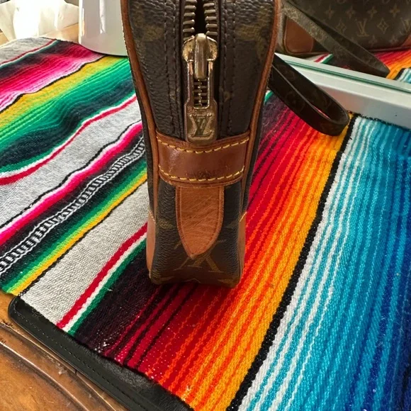 Louis Vuitton Brown Monogram clutch - Picture 7 of 9